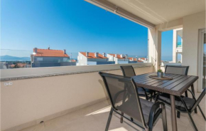 Nice apartment in Zadar with 2 Bedrooms